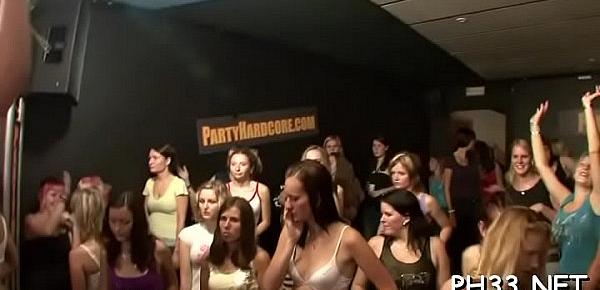  Dripping pussy on the dance floor